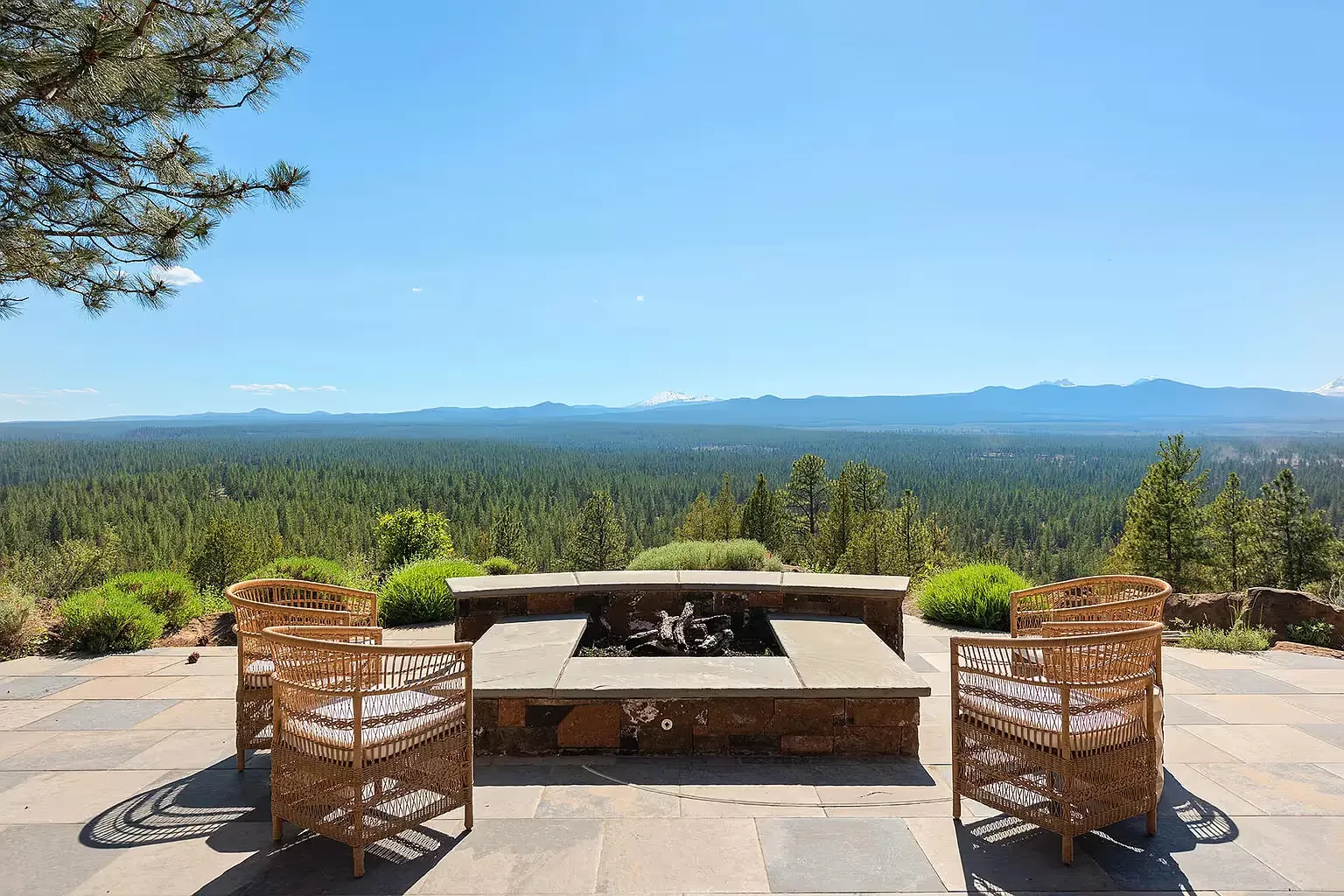 Lookout Lodge